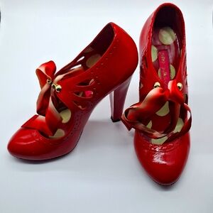 Betsey Johnson Red Patent Leather Mary Jane Heels – Retro Pin-Up Style, Size 6.5